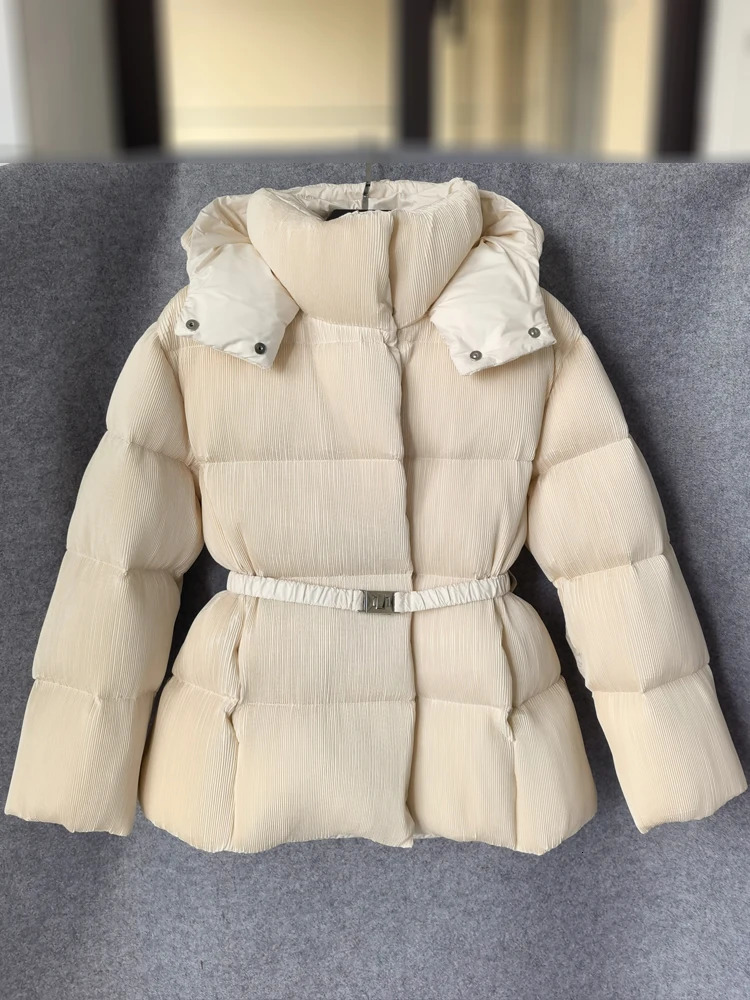 womens pleated down jacket with belt winter warm thick hooded cushioned jacket beige brown fashionable jacket INKEO DJ087 241107