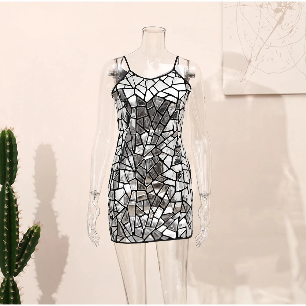 Sequin Dress Summer Women Sleeveless Sparkly Sexy Mini Bodycon Dresses Mirror Glitter Party Evening Halter 240327