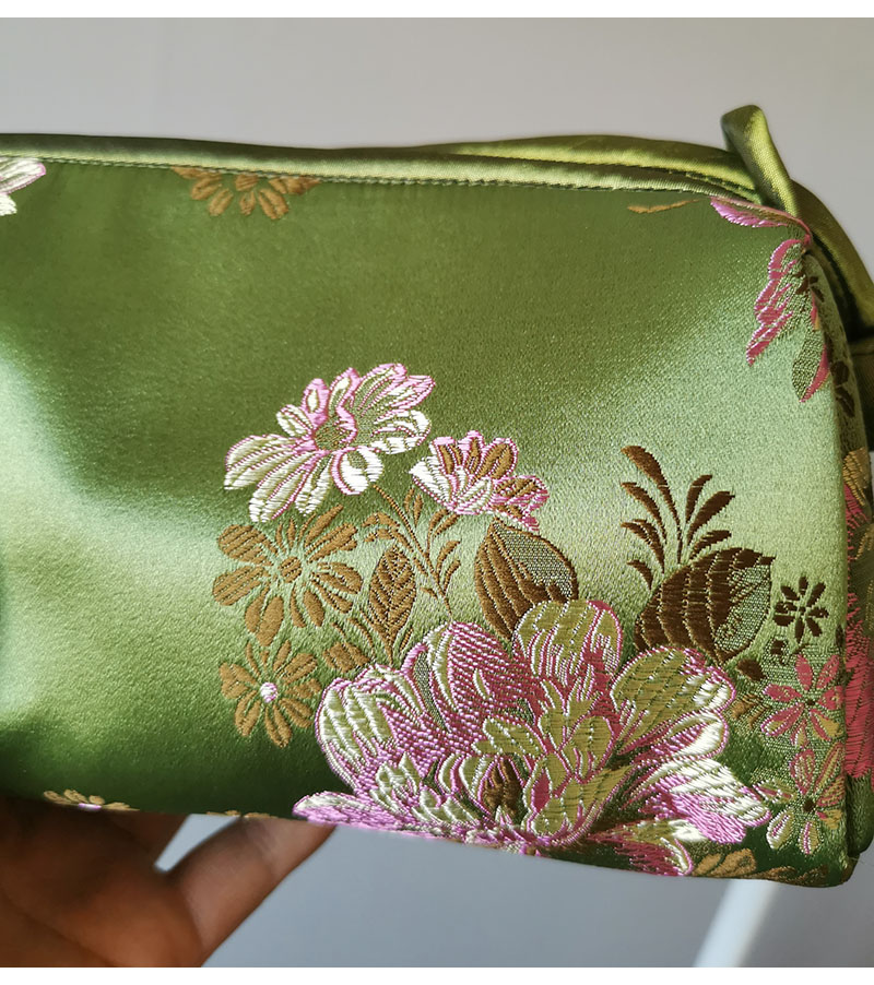 Fashion Luxury Chinese Style Silk Bag Women Handbag Japanese Hand Embroidery Totes Cheongsam Female Cosplay Bags Clutch