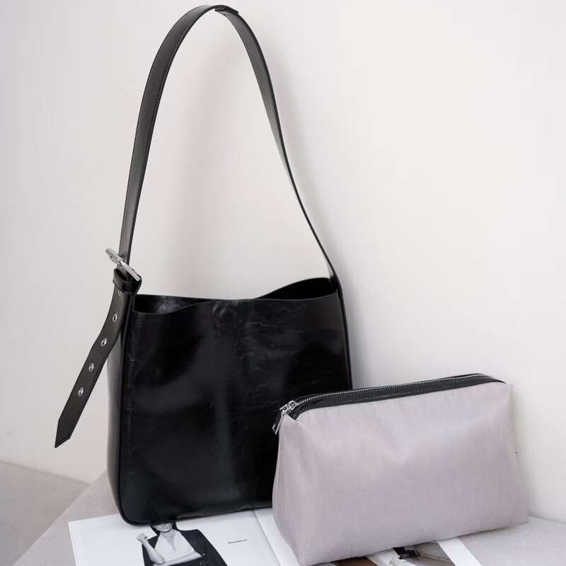 OLOEY Wide Strap Bucket Genuine Cowhide Leather High Quality Leisure Style Inner Bag Inside Big Capacity Factory Provider