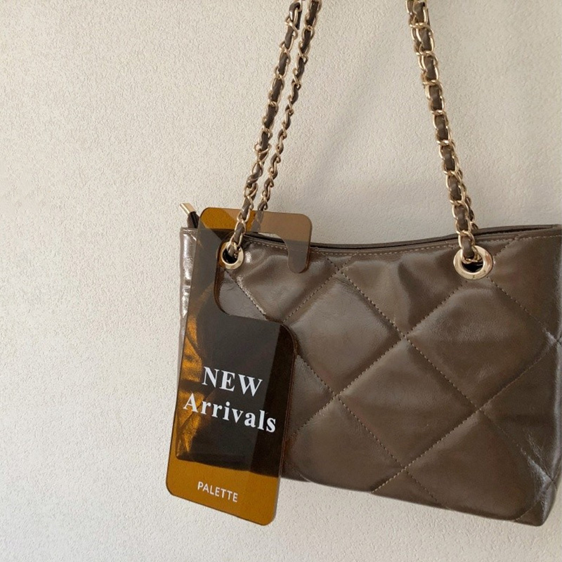 2024 Niche Large Capacity Tote Bag Chic Chain Single Shoulder Underarm Commuting Pack Women's Shopping Travel Crossbody Handbags