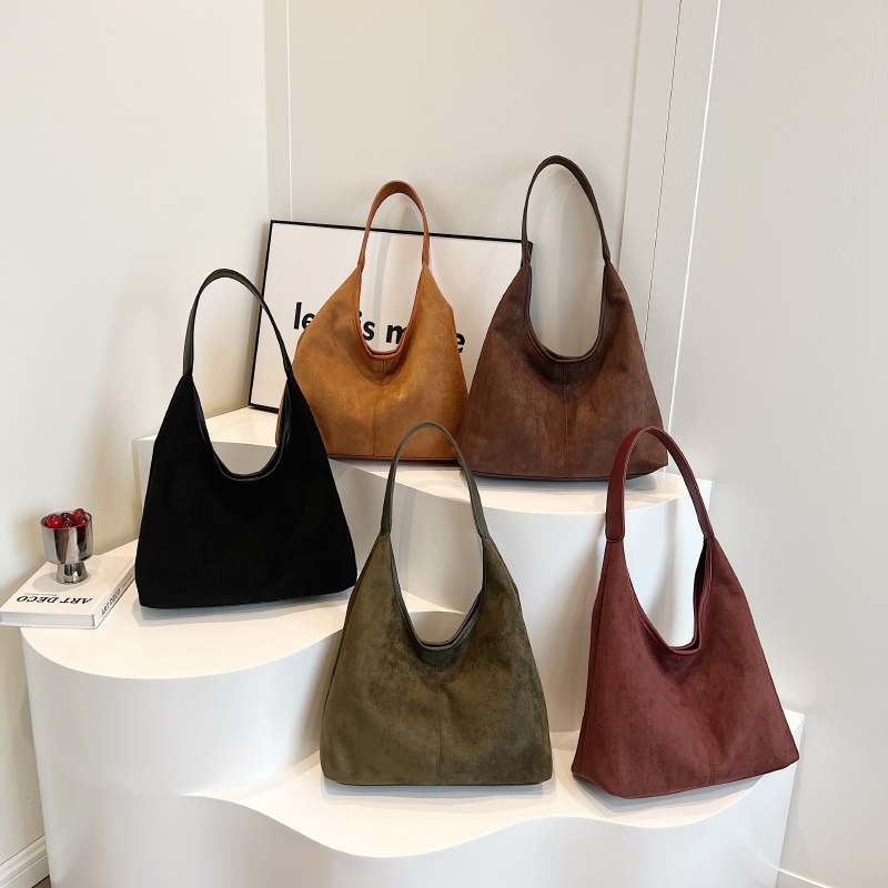 LEFTSIDE Fashion Nubuck Leather Shoulder Bag for Women 2023 Winter Fashion Female Simple Hobo Bag Underarm Handbags and Purses