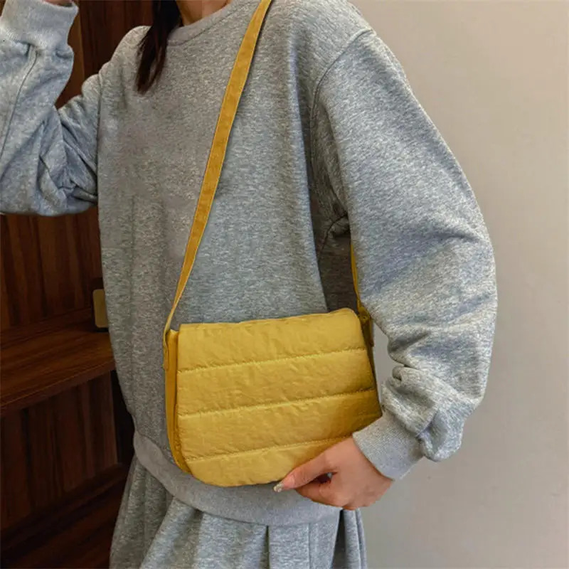 Fashion Underarm Bags Puffy Handbags Tote Women Girls Shoulder Lightweight Down Cotton Padded Plaid Messenger 241106