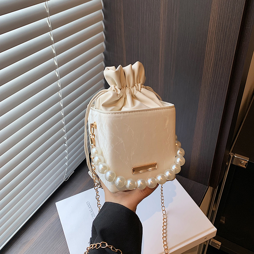 Women PU Designer Bucket Bag Large Capacity Aesthetic Sling Purse Chain Strap Drawstring Shoulder Handbags for Party Vacation