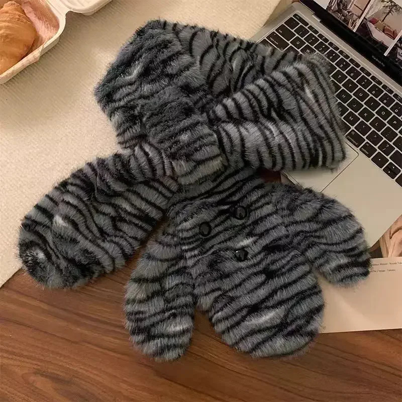 Fashion Cartoon Scarf Hat Set for Women Cute Bear Ear Tiger Pattern Plush Bucket Hat for Women Winter Soft Muffler Hat for Women 241107