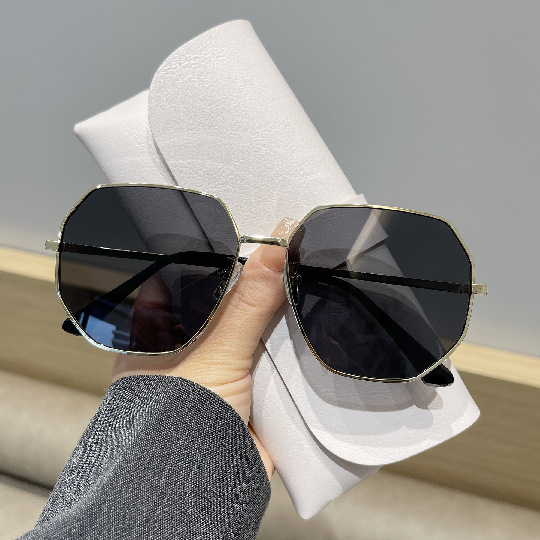 D0091 new high-end sunglasses, Polaroid lenses, women's eyeglass frames, men's metal sunglasses, European and American retro trendy fashiona