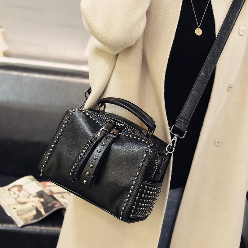 Brand Women Leather Handbags Fashion Rivet Female Bag Black High Capacity Crossbody Bags for Ladies New Luxury Shoulder Bag
