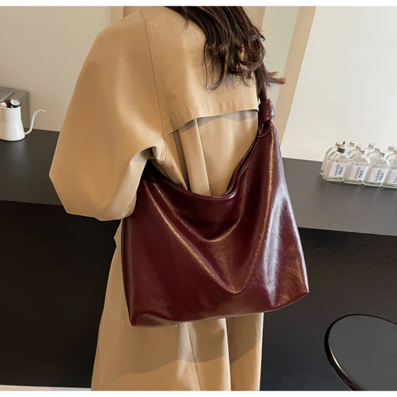 Wine Red Soft PU Womens Handbag Large Capacity Casual Shoulder Bag French Style Retro Underwear Bag 241107