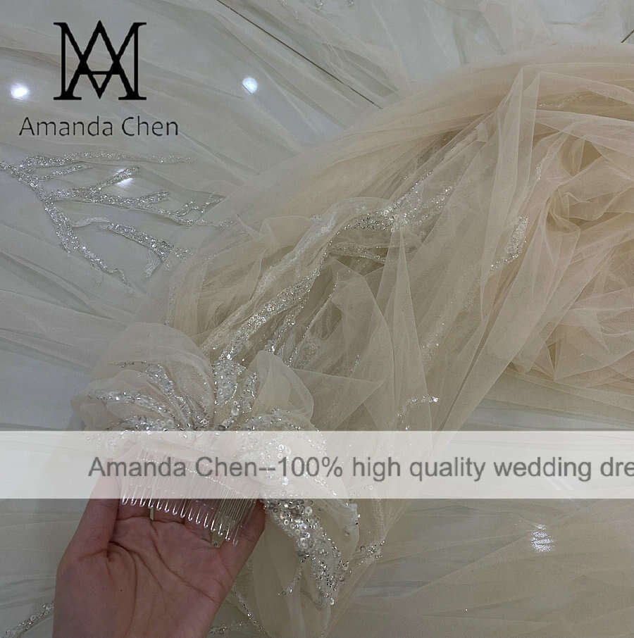 Amanda Design One Layer Lace Applique Champagne Veil