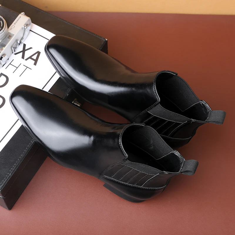 Mens Classic Retro Chelsea Boots Men Fashion British Style Short Ankle Boot Mens Casual High-Top Leather Shoes Flats 241106