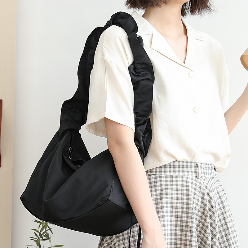 Shoulder Bag Nylon Cloth Handbag Small Fresh Drawstring Leisure Art Folded Messenger Bag