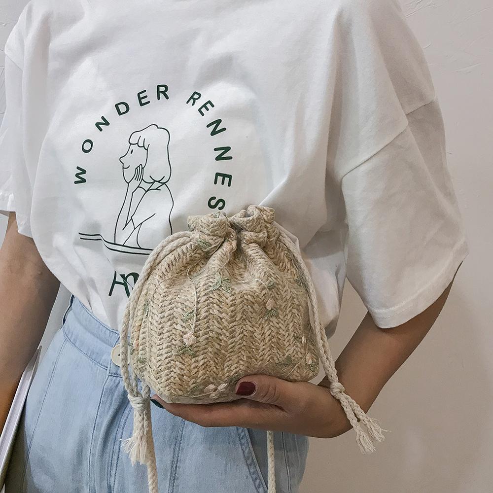 Straw Weave Bucket Bags Rattan Women Summer Beach Shoulder Bags Handbags Casual Handbags Retro Mini Shoulder Bag Crossbody Bag