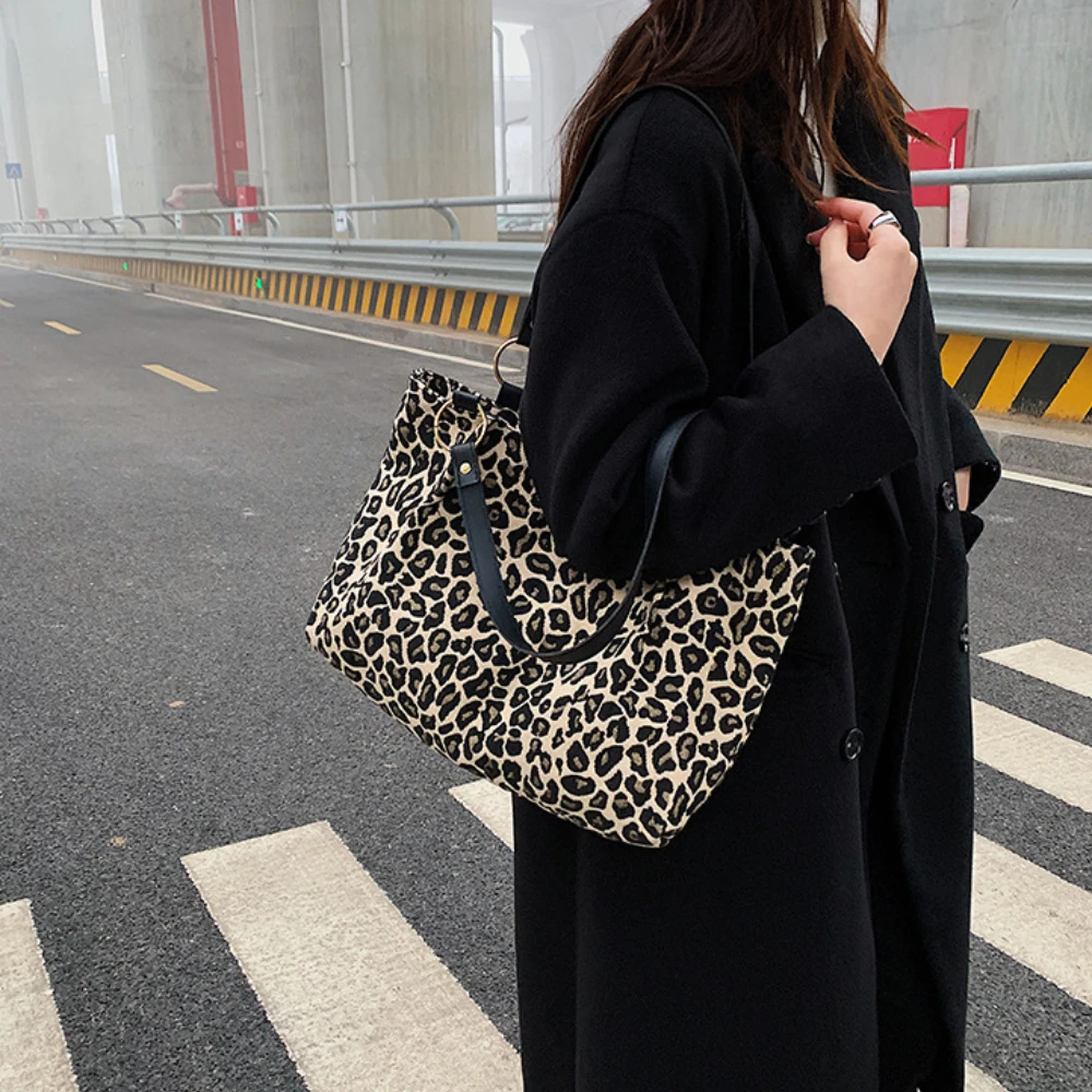 New Fashion Tote Bags Shopping and Travel Canvas Bags New Women Popular Handbags Large Capacity Leopard Shoulder Bags Сумка