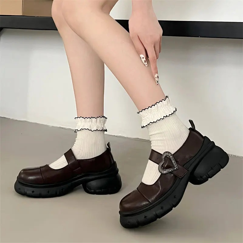 Brown Lolita shoes womens heart-shaped buckle Mary simple shoes retro girl Y2K JK uniform high heels platform role-playing shoes 241106
