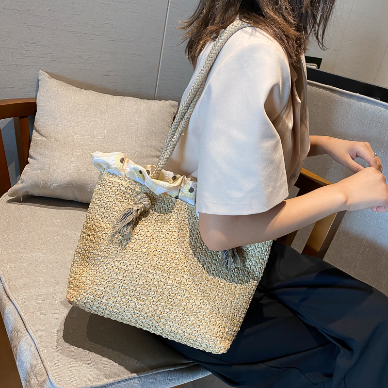 Summer Straw Woven Bag Female 2021 New Leisure Wild Woven Bag Large Capacity Vacation Messenger Bag
