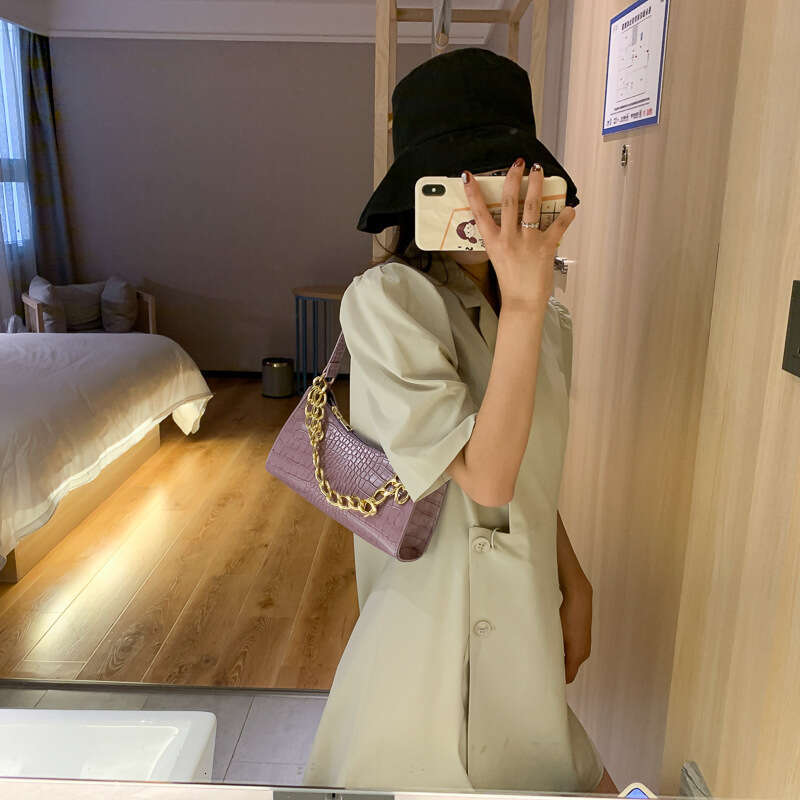 2020 Spring/Summer New Trendy Hanging Fried Sky Crocodile Pattern Underarm for Women, French Niche Shoulder Bag, Diagonal Cross Bag