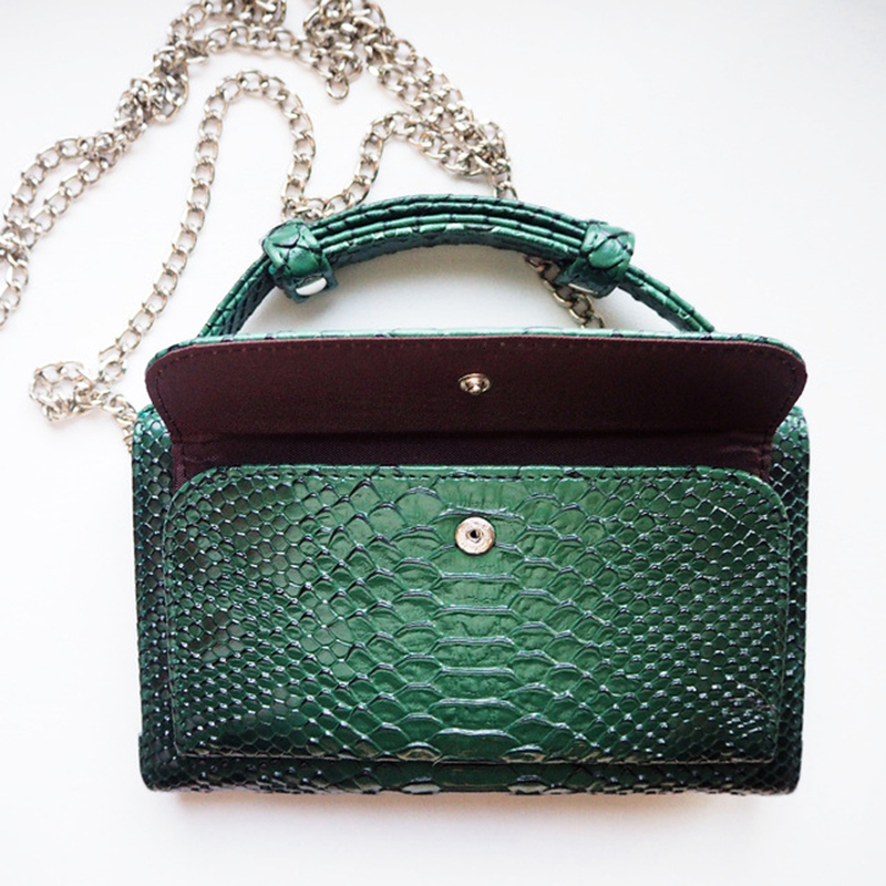 Women's Fashionable PU Leather Snake Shaped Designer Handbag With Crocodile Pattern Shoulder Chain Crossbody Bag