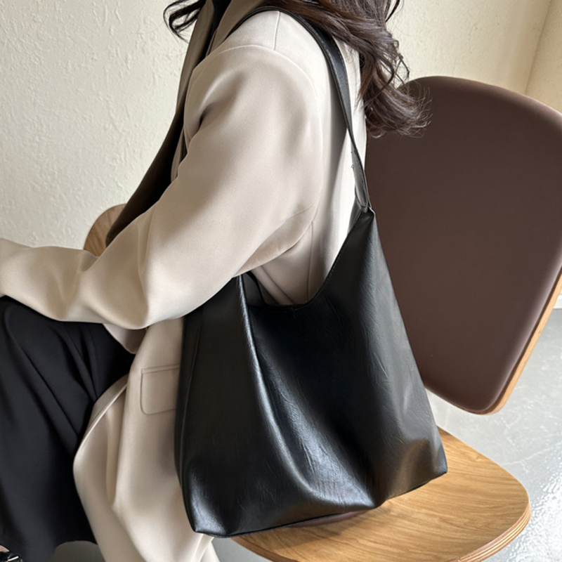 Soft PU Leather Quality Underarm Bag Vintage Ladies Shoulder Bag Commuter Large Handbag Women's Versatile Tote Bag