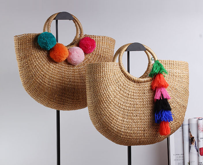 37x26CM Handmade Yellow grass Woven with pompom tassels Ladies Beach Straw Bag Circular Moon shaped Bag A2925