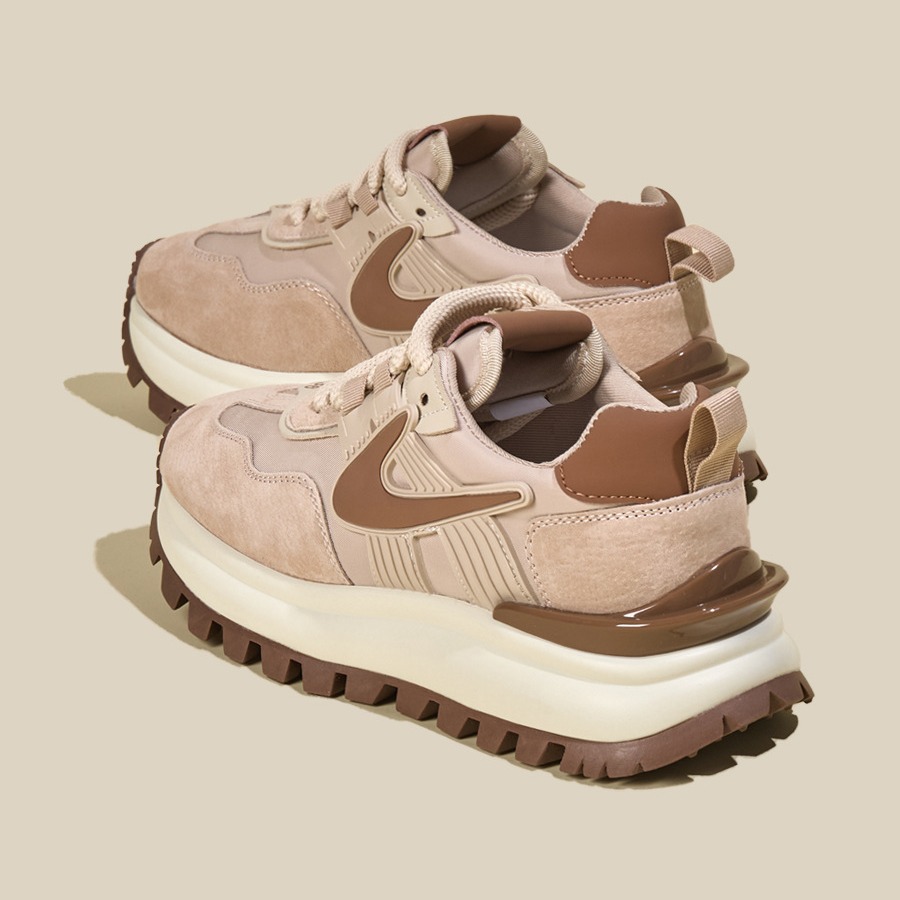 Women's Autumn New Thick Soled Retro Versatile Round Toe Lightweight Casual Sports Shoes.