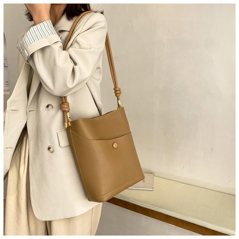 2021 New Fashion PU Leather Women Bucket Bag Vintage Messenger Bag Retro Shoulder Bag Simple Crossbody Bag With Silk Scarf