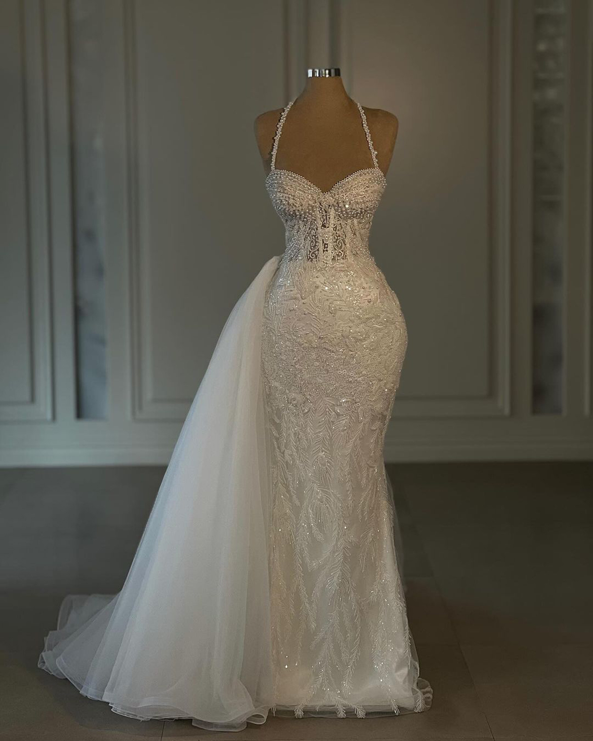 Elegant Mermaid Wedding Dress Sweetheart Neck Halter Pleats Bridal Gowns Pearls Lace Appliques Sweep Train Dresses Custom Made vestidos de novia