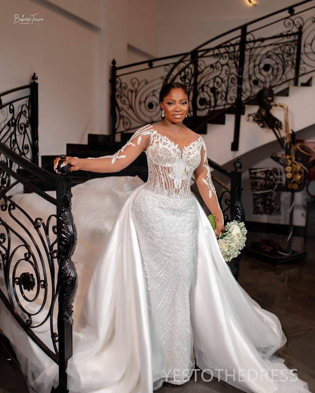 2024 African Plus Size Wedding Dresses For Bride Mermaid Bridal Gowns Detachable Train Sheer Neck Long Sleeves Illusion Beaded Lace Rhinestone Pearls 