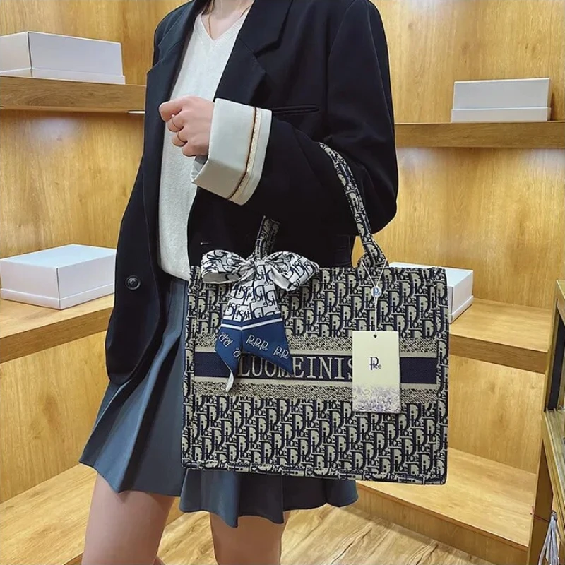 Women's Tote Bags Fashion Large Capacity Versatile Crossbody Handbags Underarm Bag Vintage Canvas Embroidered Shopping Bag