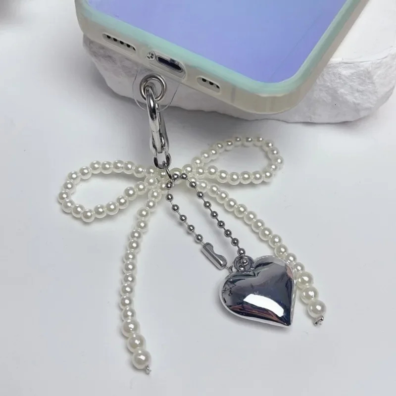 Butterfly Knot Pearl Keychain Butterfly Knot Heart shaped Phone Pendant Simulated Pearl Bag Keychain Birthday Party Gift Jewelry Accessories 241107
