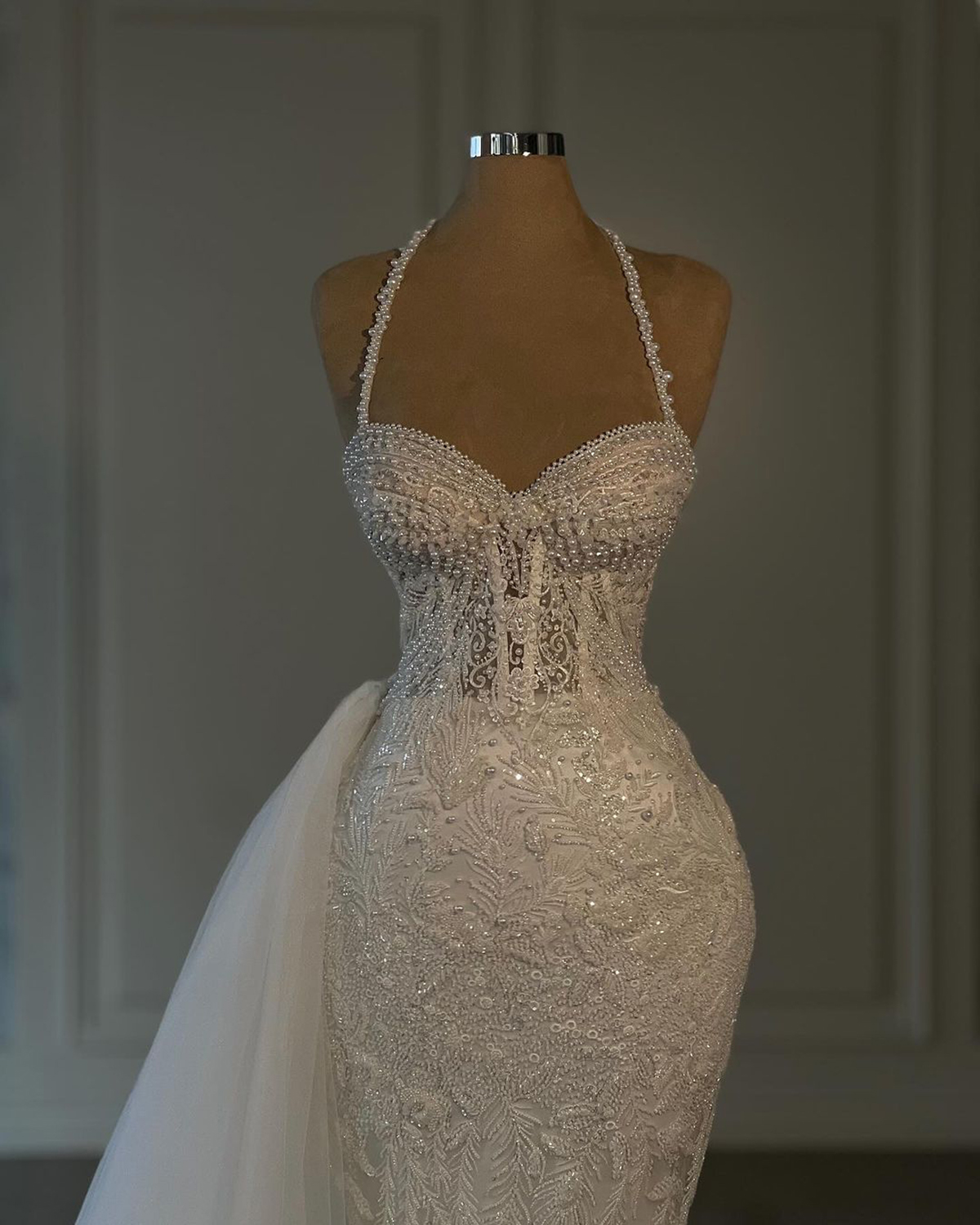 Elegant Mermaid Wedding Dress Sweetheart Neck Halter Pleats Bridal Gowns Pearls Lace Appliques Sweep Train Dresses Custom Made vestidos de novia