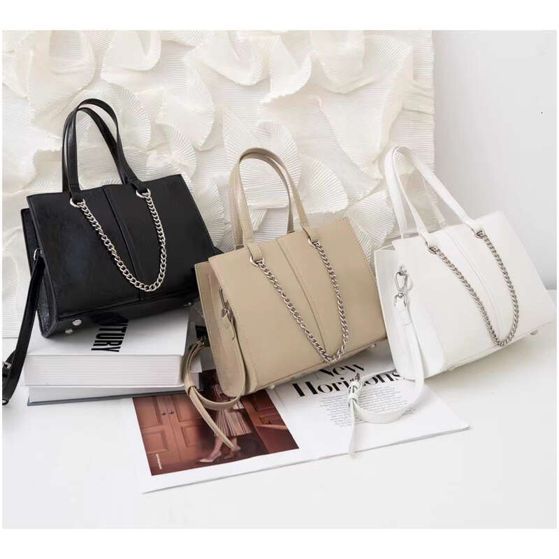 OLOEY Sier Chains Decoration Handbag Flap Bag Female Light Leather Cow Skin Fashion Popular PC Holder Formal Wearing