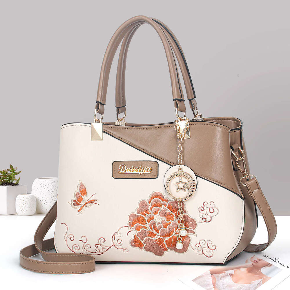 Large capacity handbag embroidered with Chinese style, mother's gift, peony flower, atmospheric single shoulder crossbody bag, dignified bags