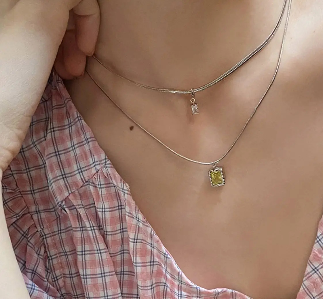 Fashionable green rhinestone double necklace luxurious niche accessible chain free delivery 241107