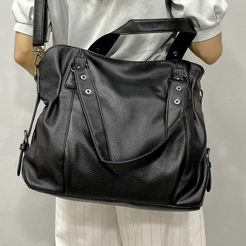 Womens homeless handbag large capacity shoulder bag stylish handbag womens soft leather homeless messenger bag womens shopping bag 241106