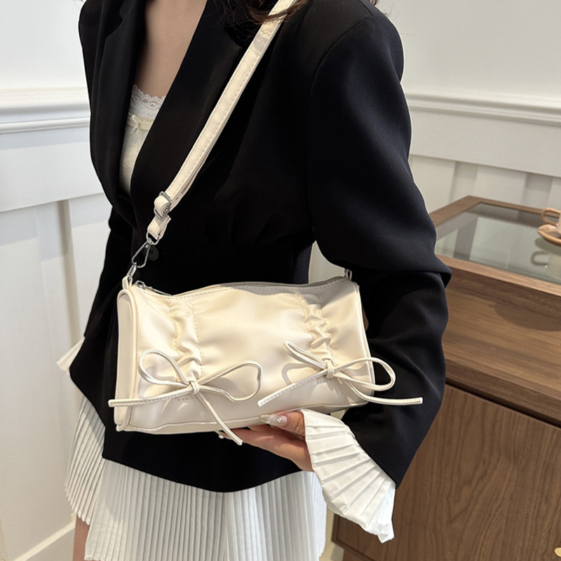 Fashionable And Casual Bow Shoulder Bag New Versatile Armpit Pillow Bag