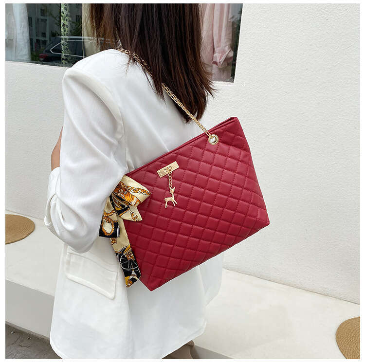 Women's 2021 New Korean One Shoulder Crossbody Casual Deer Lingge Underarm Bag Silk Scarf Messenger bag Fashion