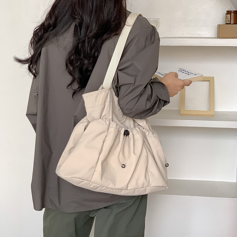 Comfortable Wearresistant Shoulder Bag Large Capacity Fashionable Versatile Nylon Tote Bag Student Class Simple Commuting Bag