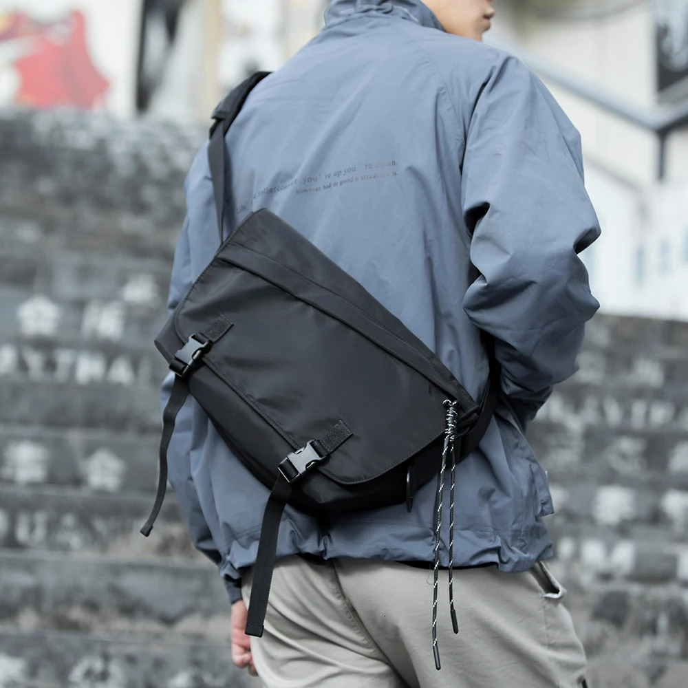 Mens Bags Short Trip Chest Bag Pack For 11 IPad Casual Crossbody Waterproof Men Purse Oxford Business ShoulderBags 241106