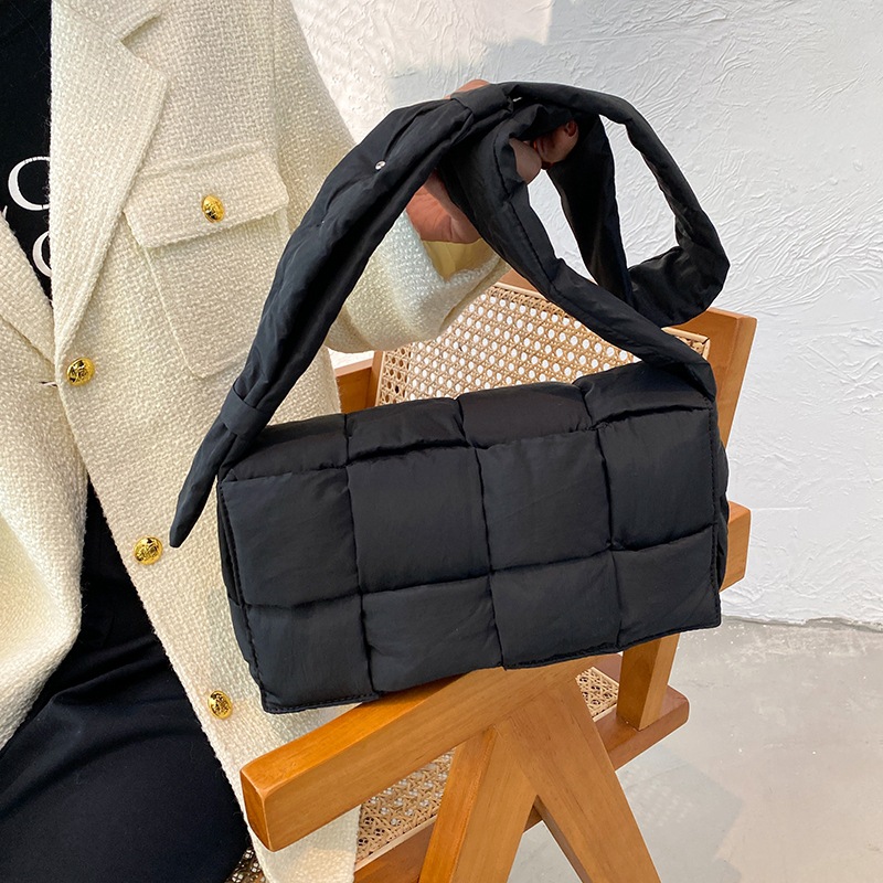 Womens Puffer Bag Quilted Bag Woven Cushion Bag Woven Padded Cassette-Style Handbag Winter Soft Lightweight Shoulder Bag