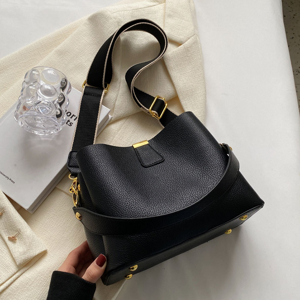 Women Luxury Shoulder Bag Large Capacity Bucket Satchel Bag Adjustable Strap Simple Underarm Bag Ladies Outdoor Bag