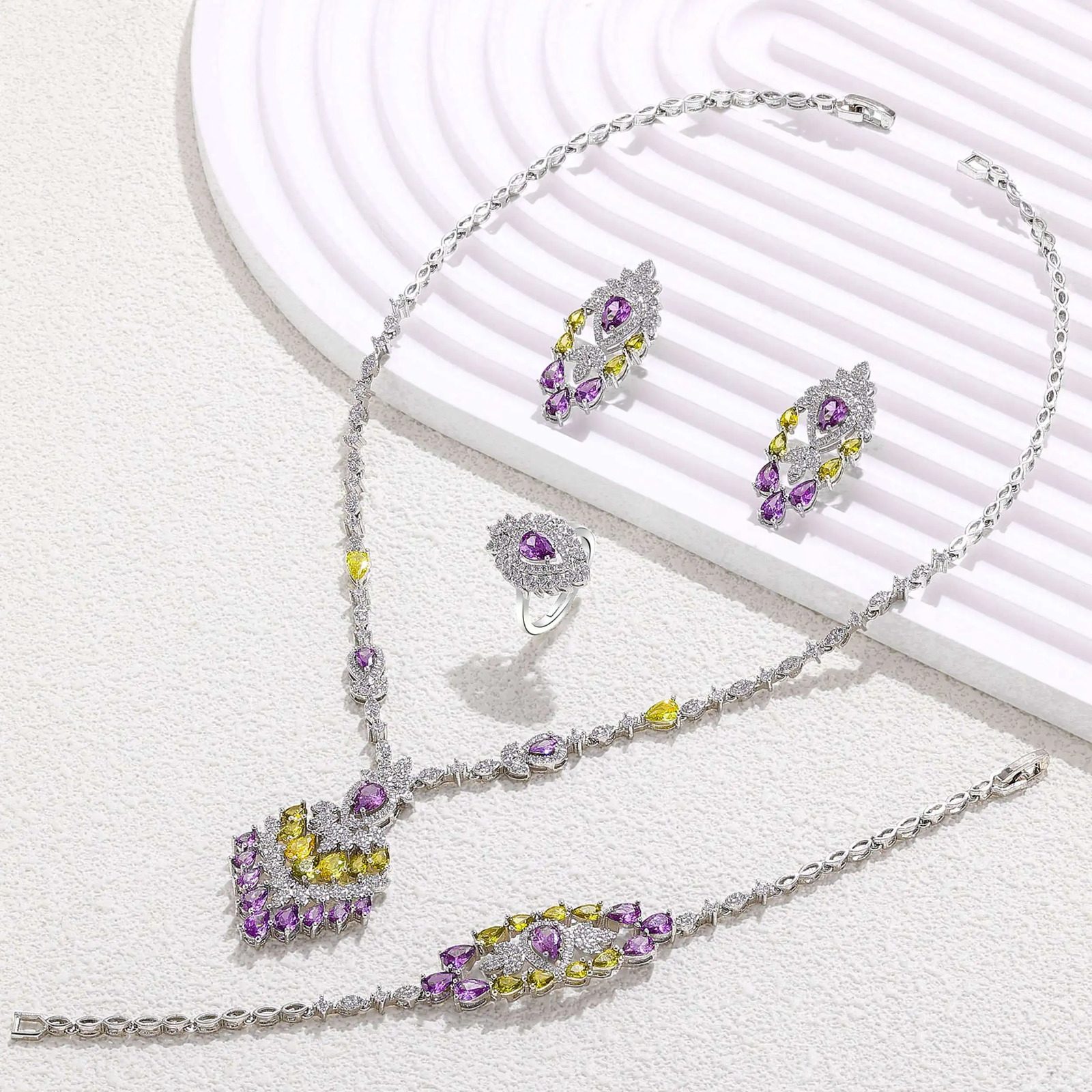 Elegant Wedding Jewelry Set Dubai UAE Bridal 4-piece Jewelry CZ Zircon Tassel Necklace Earring Set 241106