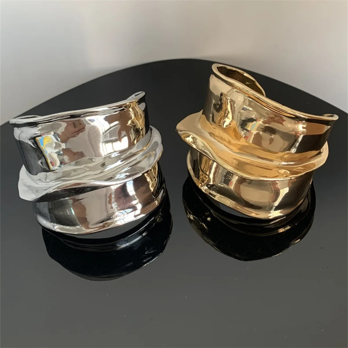 HUANZHI Retro Irregular Skin Shaped Open Bracelet Suitable for Women and Girls Multi Layer Metal Exposed Punk Couple Jewelry 20 241107