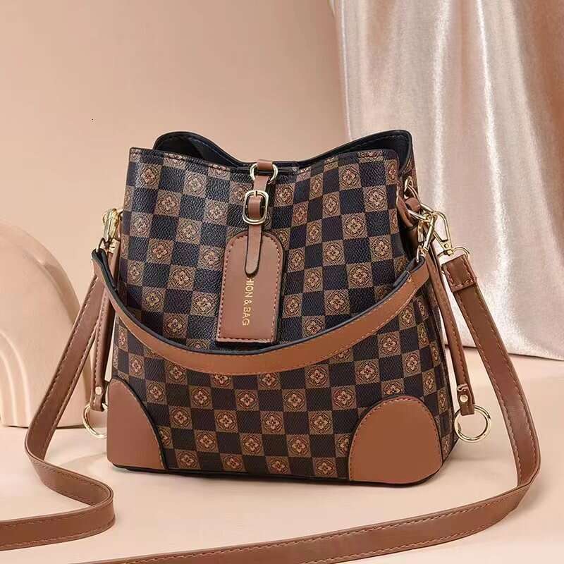 Hot selg new exquisite women's bagpu plaid bucket large capacity single shoulder New crossbody bag ladiesbags