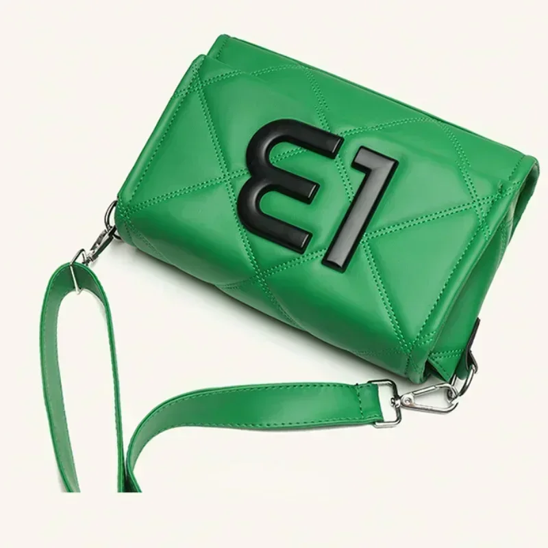 2024 Ladies' Casual Bag Retro Lapel Messenger Wallet Luxurious Designer Handbag Checkered Envelope Shoulder Bag.