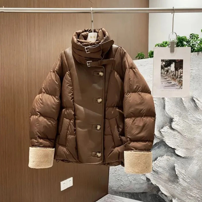 Winter womens down jacket street leather jacket short sleeved jacket wool jacket thick windproof jacket 241107