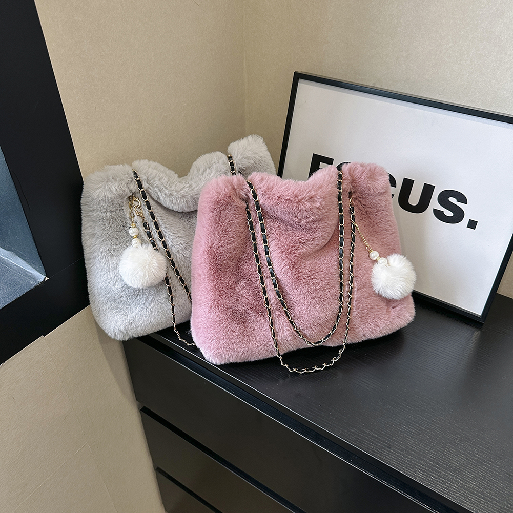 Women Fluffy Crosssbody Bag Soft Plush Satchel Bag Faux Fur with Pendant Large Capacity Female Fashion Travel Bag
