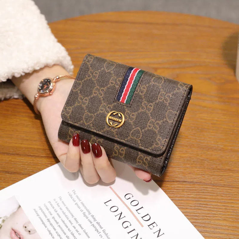 Luxury Style Women Short Wallet 2025 New Designer Inspired Small Thin Leather Purse Fashion Printed Folding Card Holder Coin Pocket Elegant Versatile