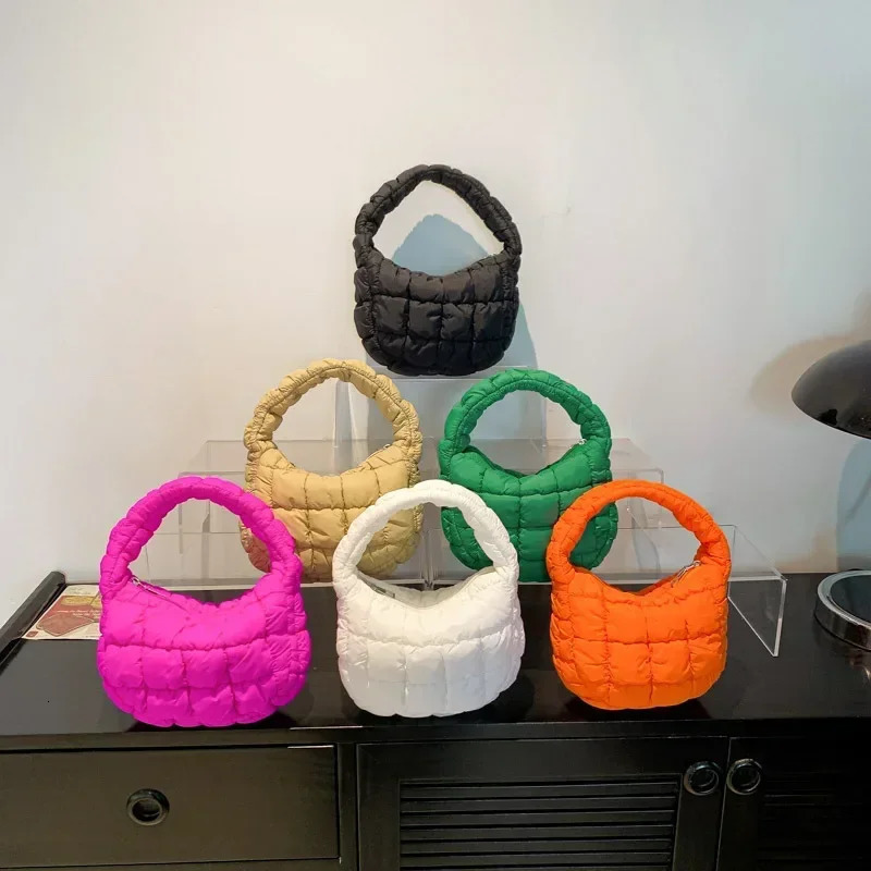 2025 Womens Wrinkle Grid Cloud Warm Bag Bottom Bag Mini Handbag Fashion Candy Colorful Bag 241106