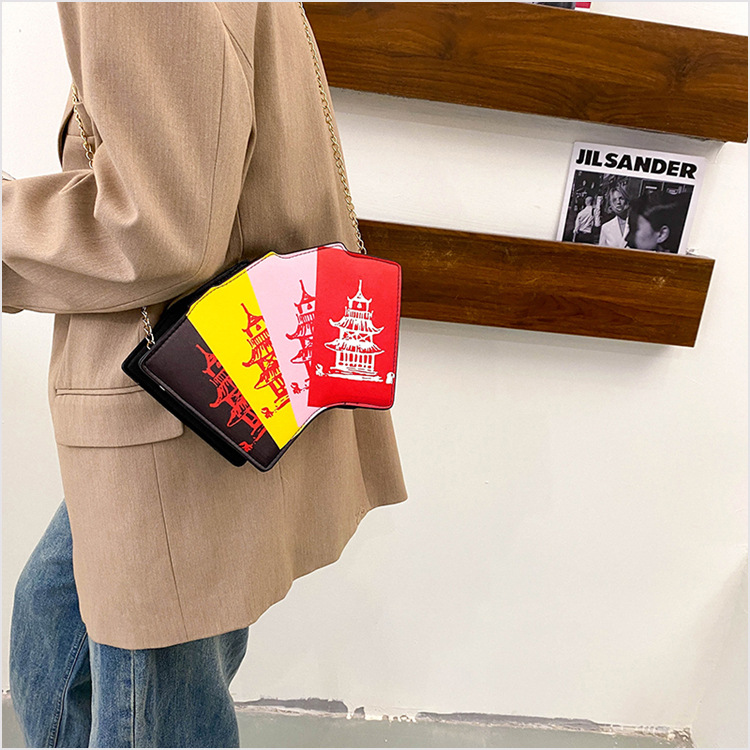 European and American Fashion Funny Personality Creative Contrast Color Playing Card Tower Pattern Pu Messenger Bag Female