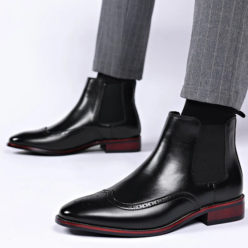 Mens Classic Retro Chelsea Boots Mens Brogue Leather Ankle Boots Men Fashion British Style Short Boots Casual Business Shoes 241106